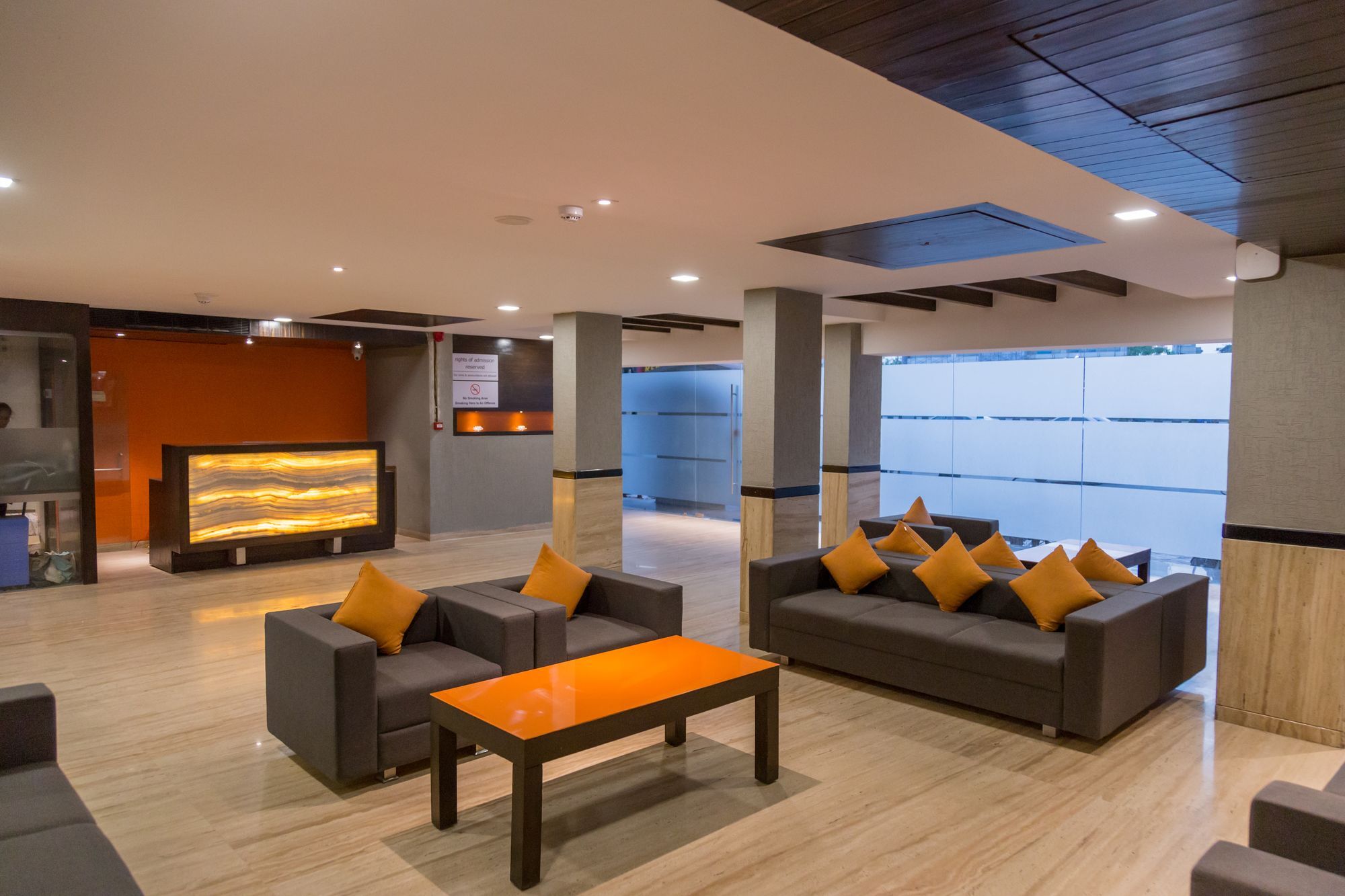 The Silver Leaf Hotel อาเมดาบัด ภายนอก รูปภาพ